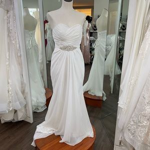 Chiffon strapless wedding dress lace up and beachy